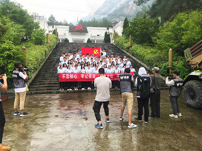 维影传媒携手南京银行拍摄爱国主题活动革命遗址参观学习活动